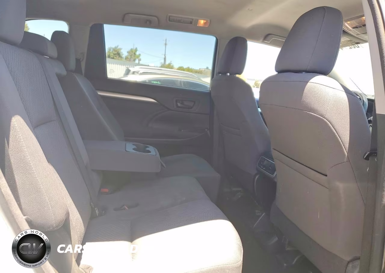 2016 Toyota Highlander Le VIN:5TDZKRFH9GS144964 - 10