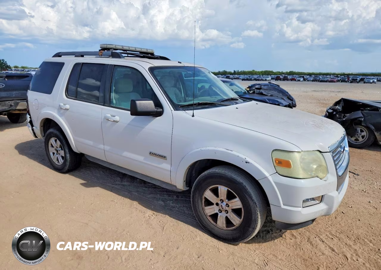 2008 Ford Explorer Xlt VIN:1FMEU63E18UA66187 - 4