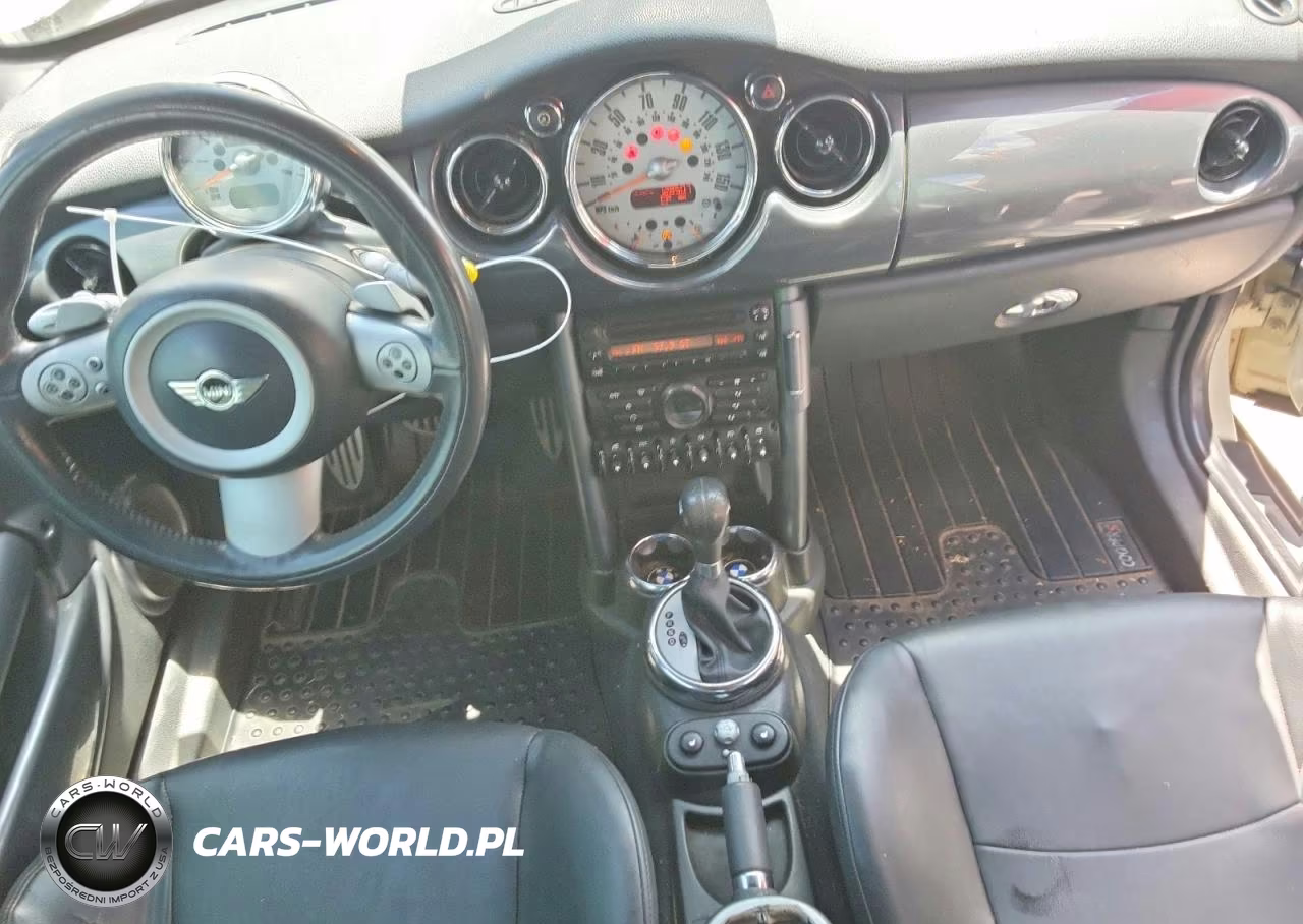 2007 Mini Cooper S VIN:WMWRH33567TL94554 - 8