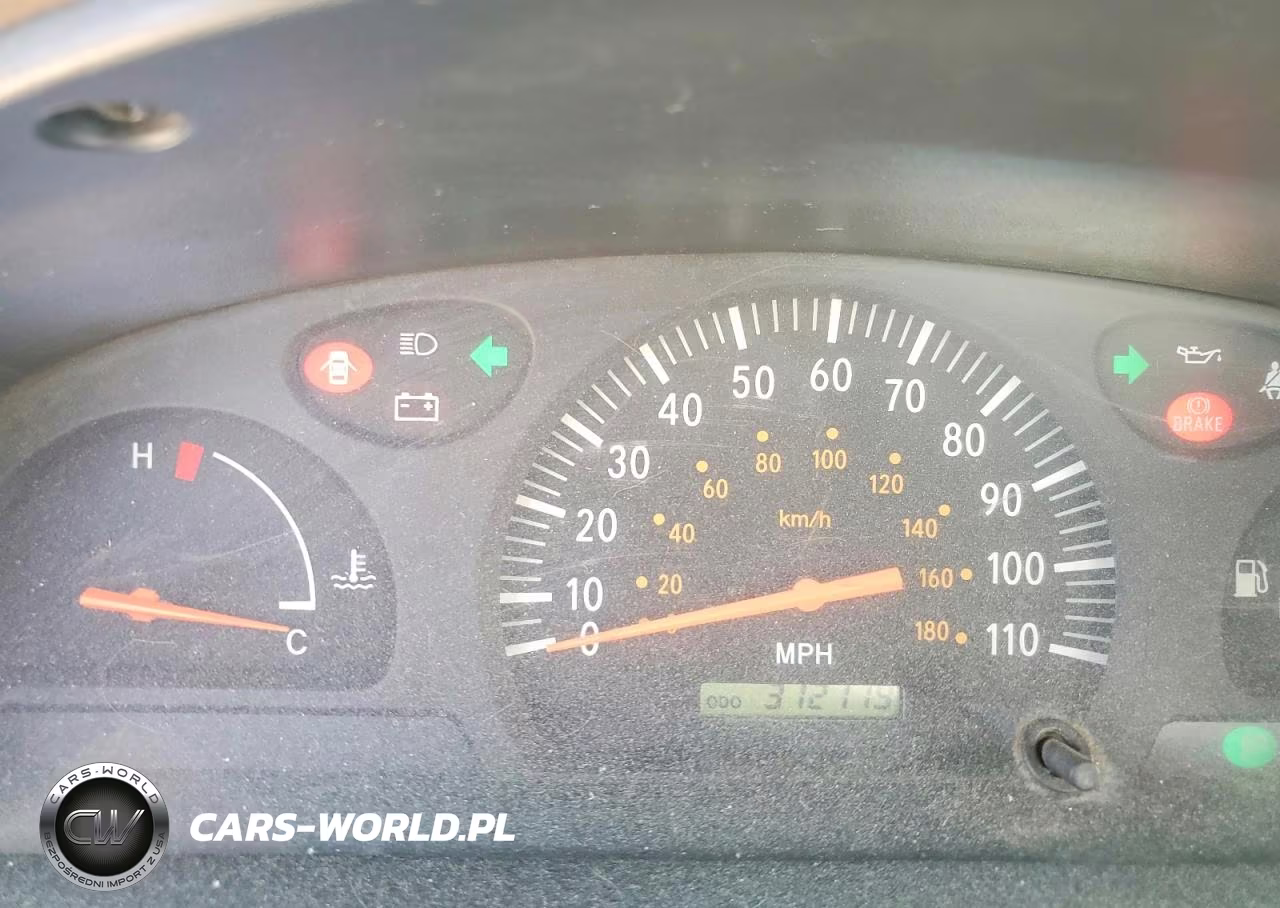 2002 Toyota Tundra Base VIN:5TBJN32182S233615 - 9