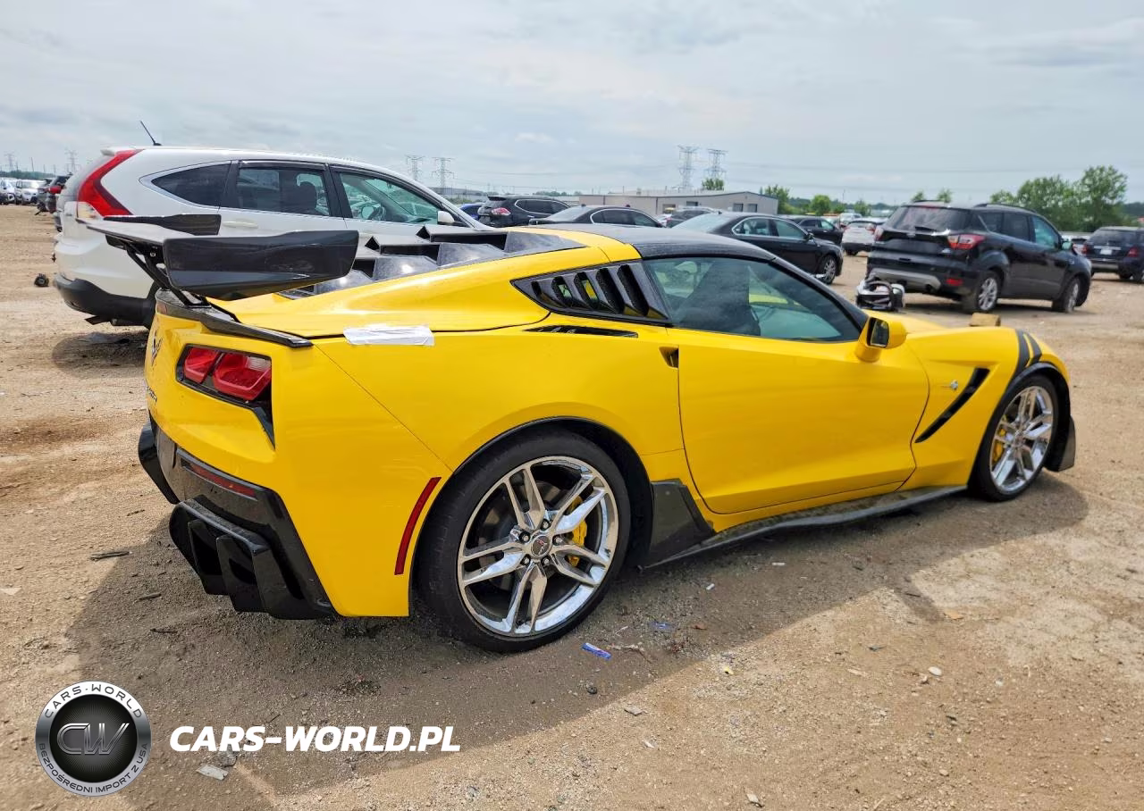 2015 Chevrolet Corvette Stingray 1Lt VIN:1G1YB2D76F5101550 - 3