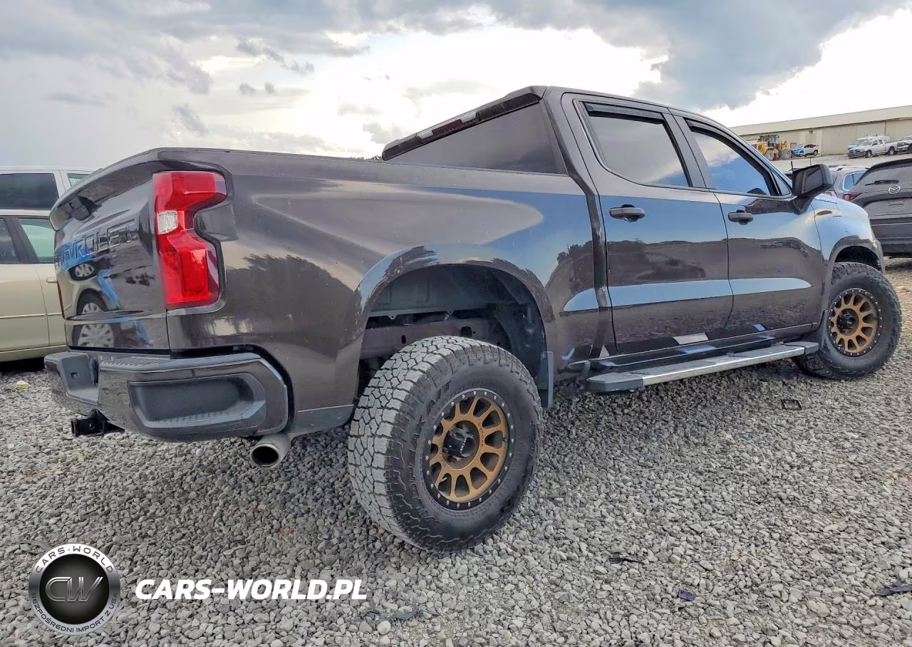 2020 Chevrolet Silverado C1500 Custom VIN:3GCPWBEH4LG194118 - 3