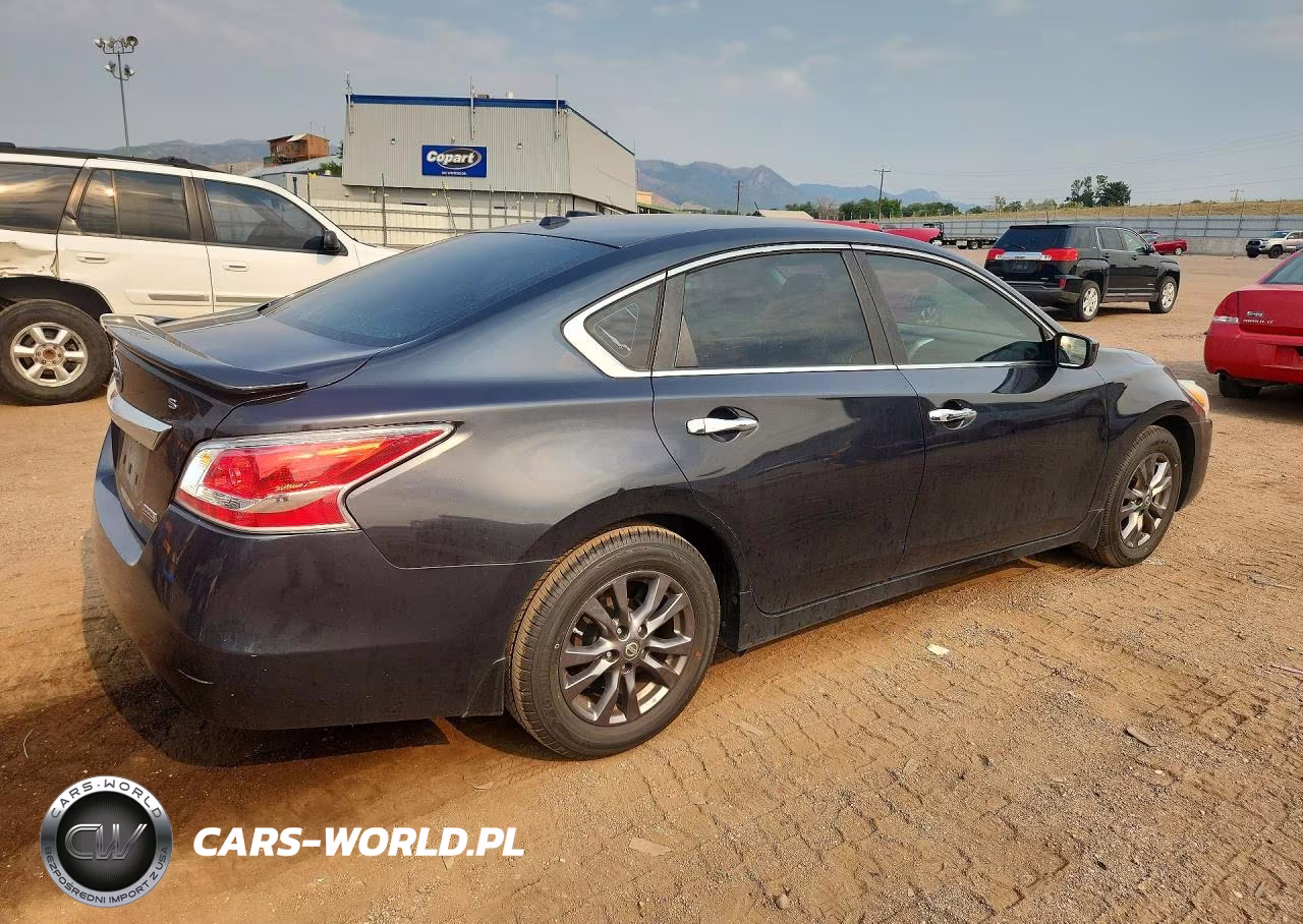 2015 Nissan Altima 2.5 S VIN:1N4AL3AP6FC575094 - 3