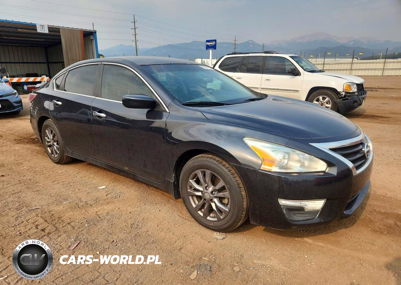 2015 Nissan Altima 2.5 S VIN:1N4AL3AP6FC575094 - 4