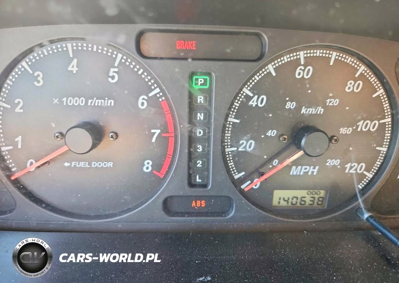 2000 Isuzu Rodeo S VIN:4S2CK58W3Y4354715 - 9
