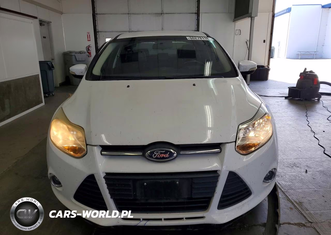 2014 Ford Focus Se VIN:1FADP3F27EL238351 - 5