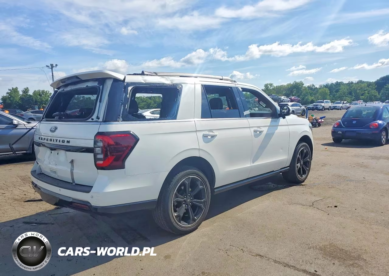 2022 Ford Expedition Limited VIN:1FMJU2AT6NEA60982 - 3