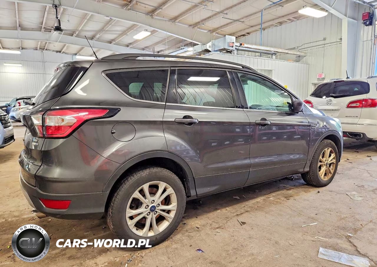2018 Ford Escape Se VIN:1FMCU9GD0JUB73635 - 3