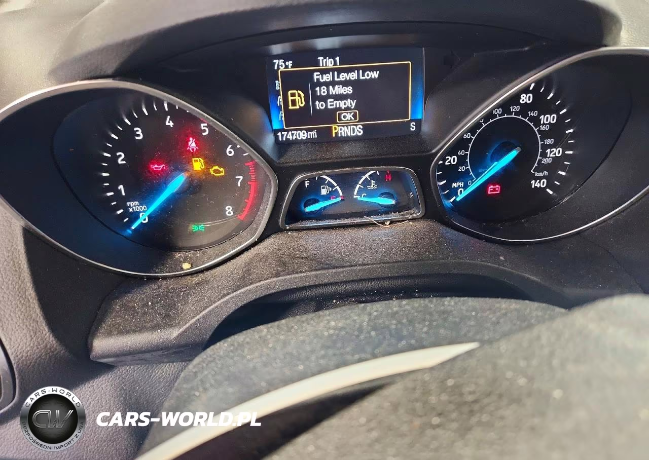 2018 Ford Escape Se VIN:1FMCU9GD0JUB73635 - 9