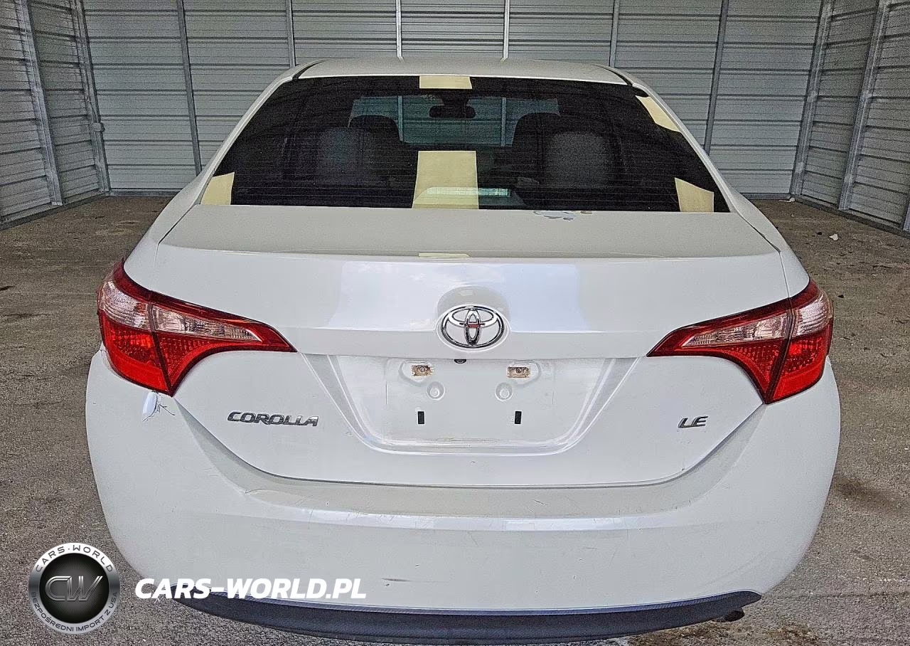 2018 Toyota Corolla Le VIN:5YFBURHEXJP783692 - 6