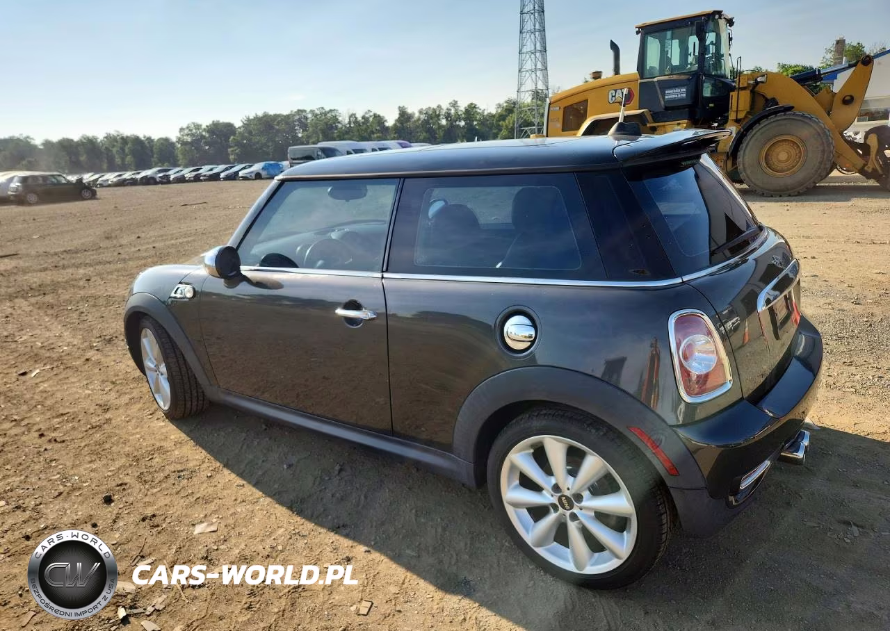2011 Mini Cooper S VIN:WMWSV3C51BTY15549 - 2
