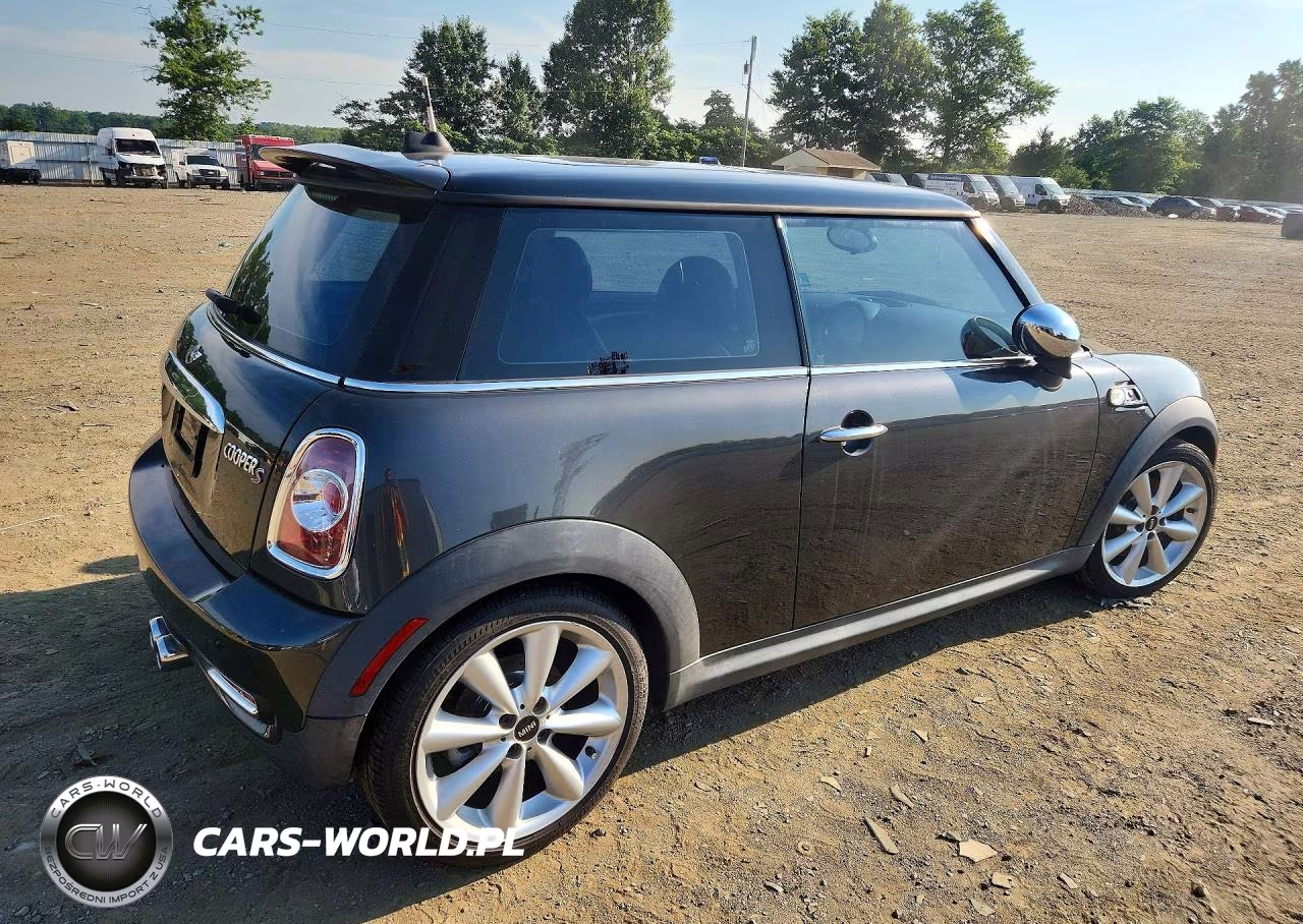 2011 Mini Cooper S VIN:WMWSV3C51BTY15549 - 3