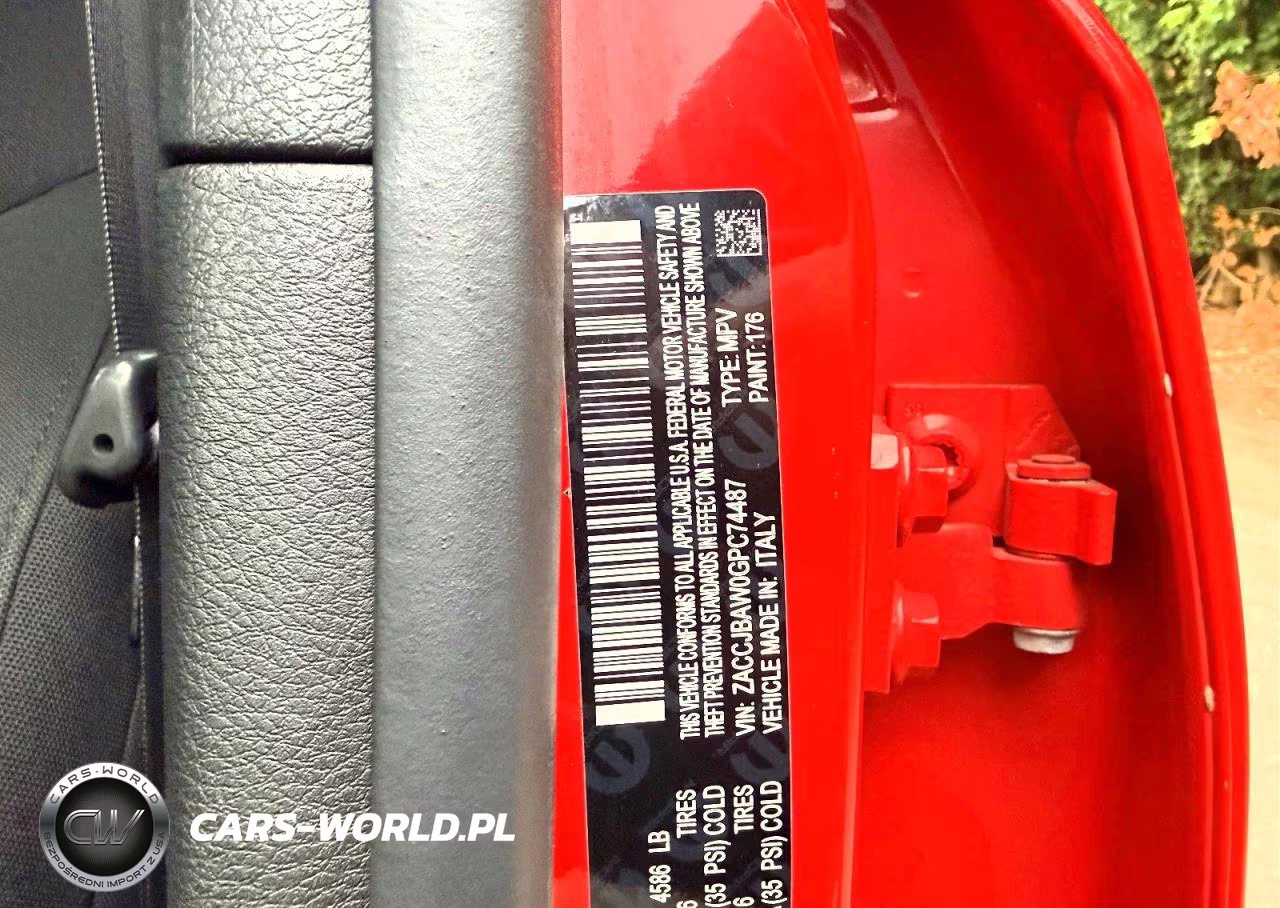 2016 Jeep Renegade Sport VIN:ZACCJBAW0GPC74487 - 9