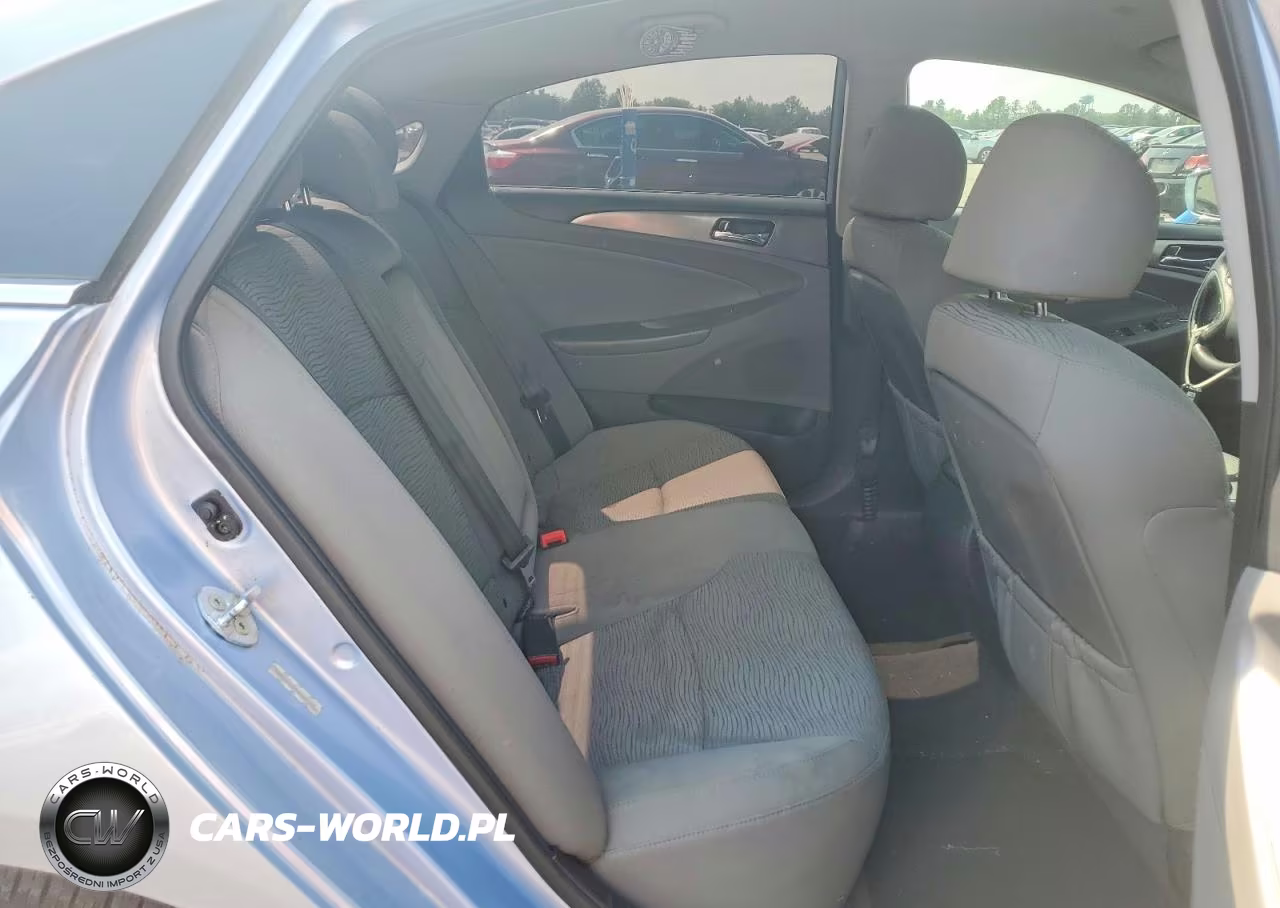 2015 Hyundai Sonata Hybrid Base VIN:KMHEC4A43FA134733 - 10