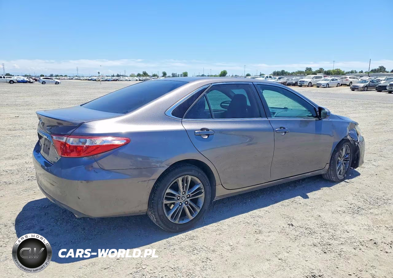 2016 Toyota Camry Se VIN:4T1BF1FK7GU607906 - 3