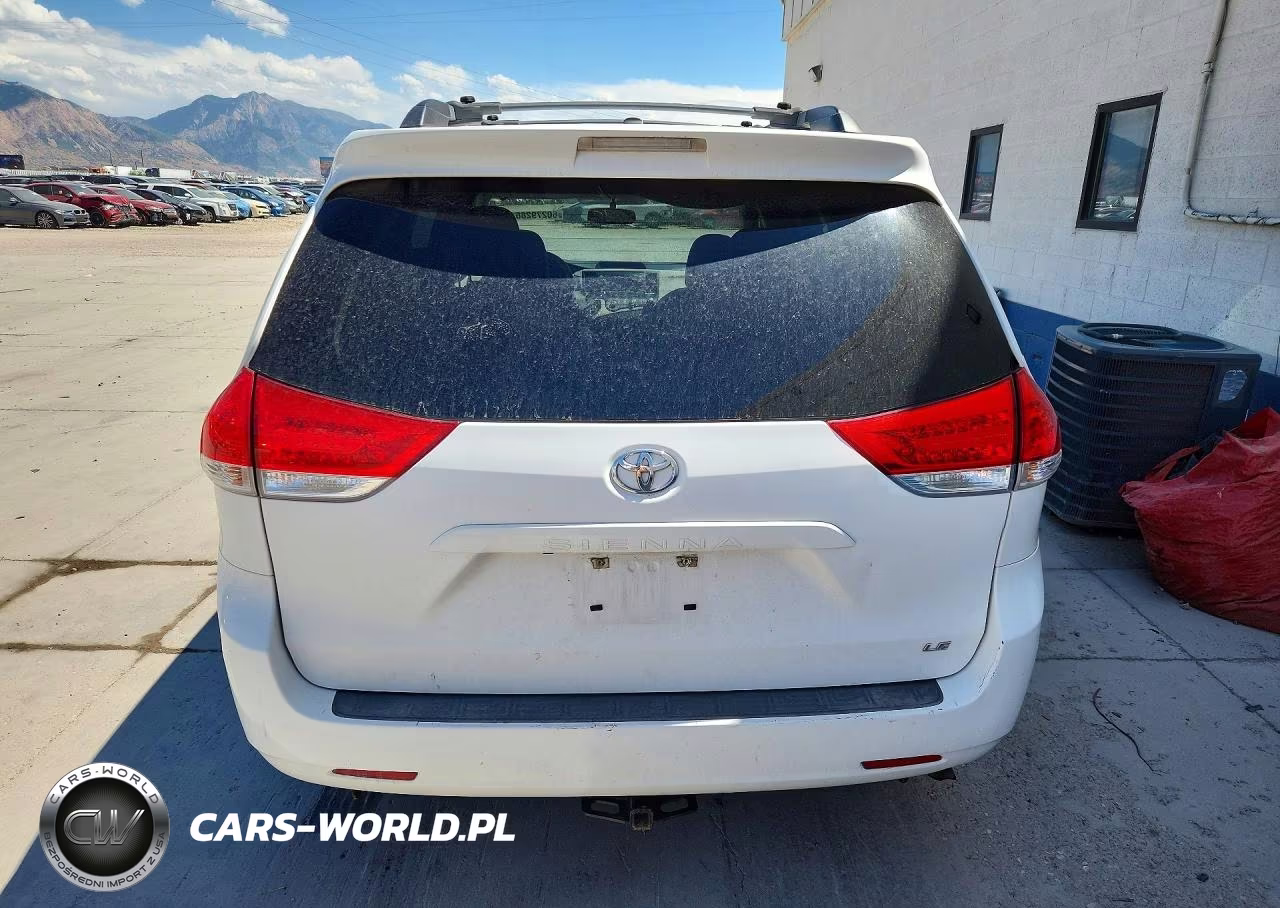 2011 Toyota Sienna Le VIN:5TDKK3DC1BS065058 - 6