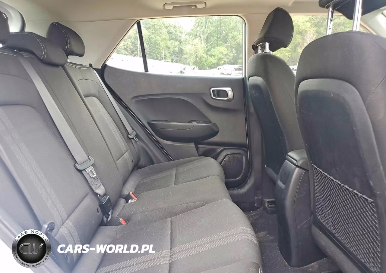 2020 Hyundai Venue Sel VIN:KMHRC8A38LU016106 - 10
