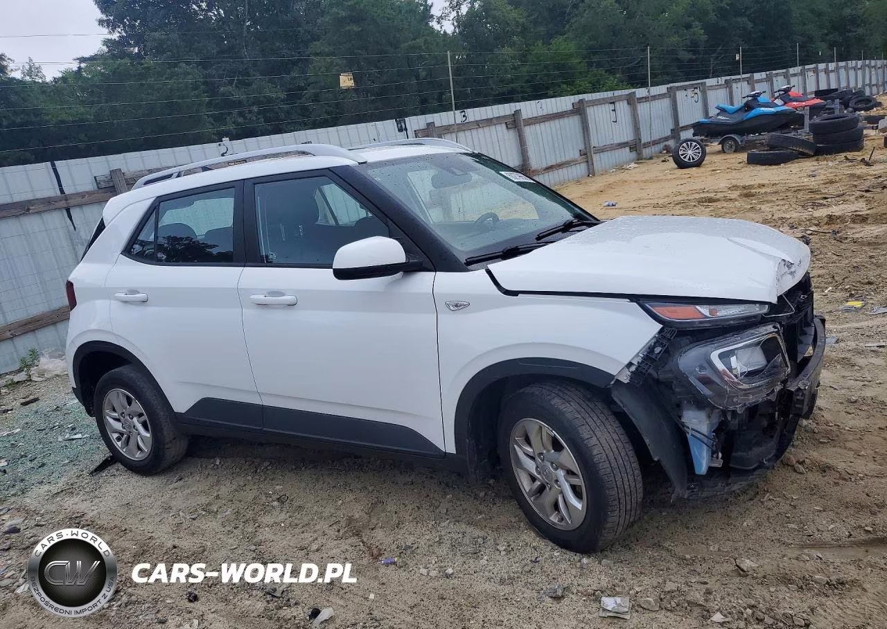 2020 Hyundai Venue Sel VIN:KMHRC8A38LU016106 - 4
