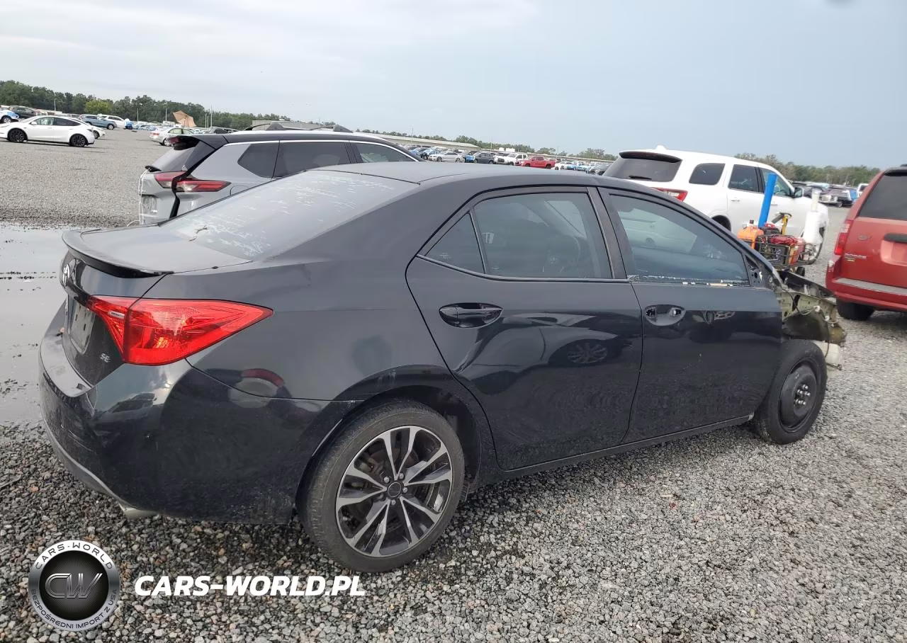 2018 Toyota Corolla Se VIN:5YFBURHE2JP770015 - 3