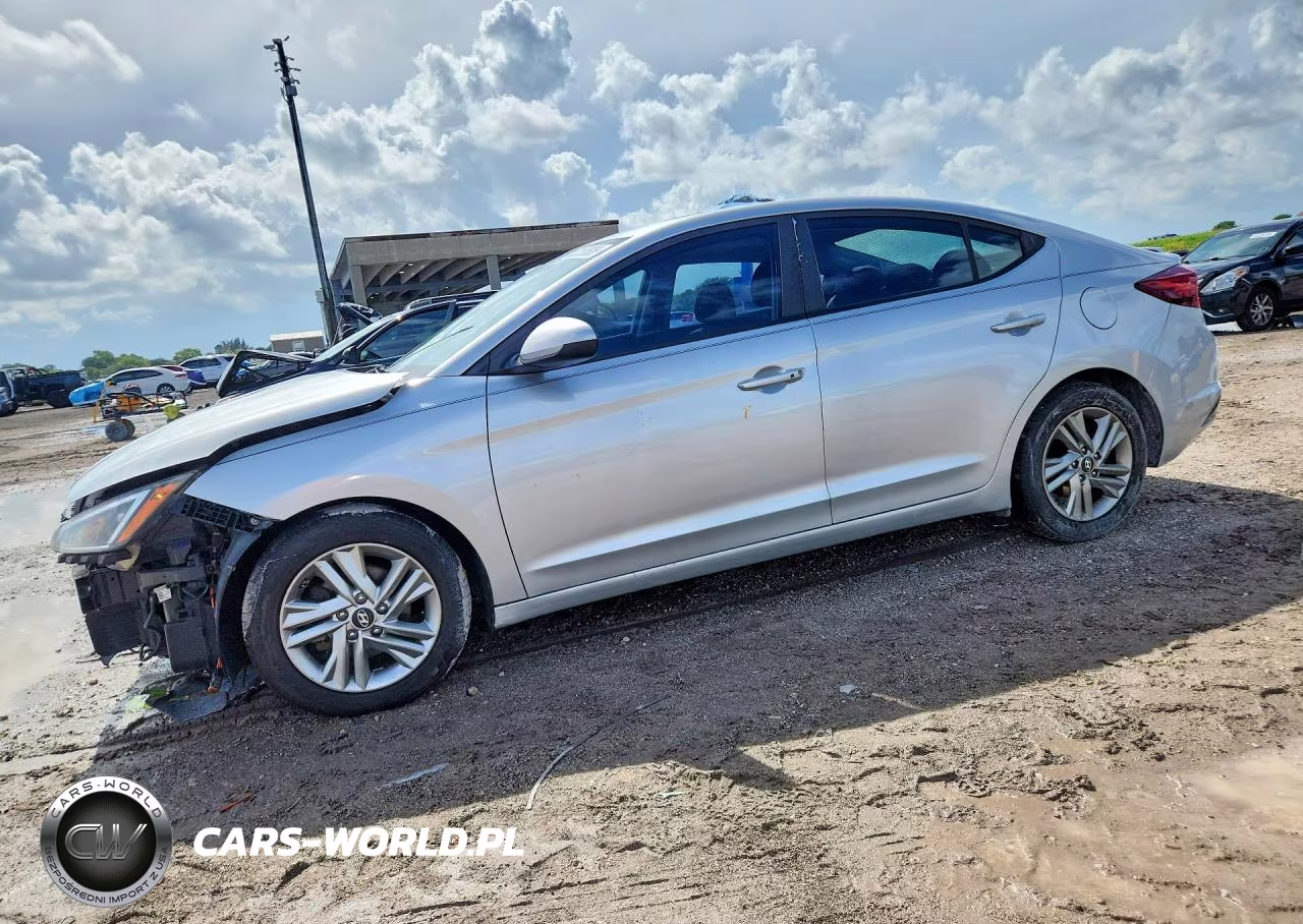 2019 Hyundai Elantra Value Edition VIN:5NPD84LF6KH414682 - 1