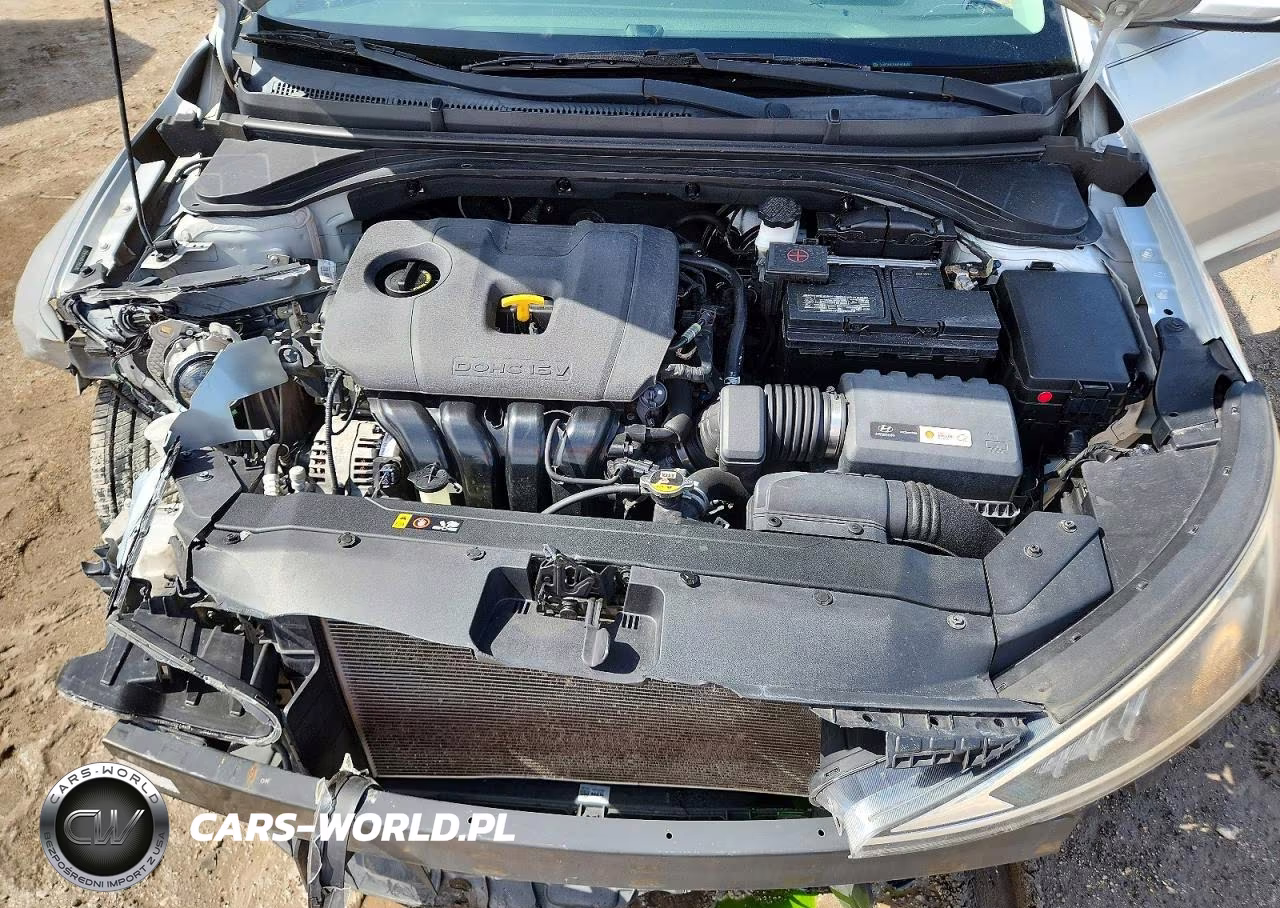 2019 Hyundai Elantra Value Edition VIN:5NPD84LF6KH414682 - 11
