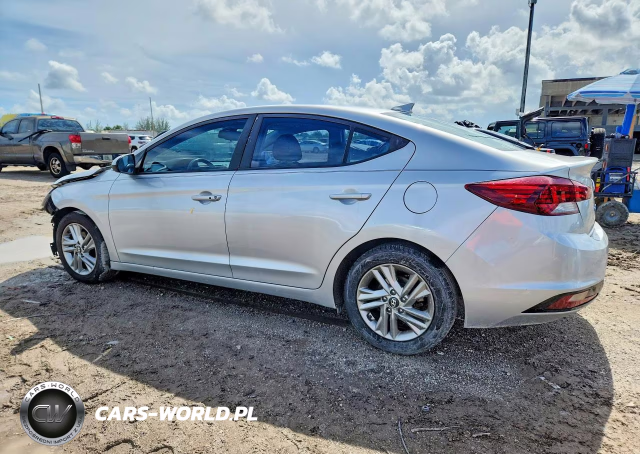 2019 Hyundai Elantra Value Edition VIN:5NPD84LF6KH414682 - 2