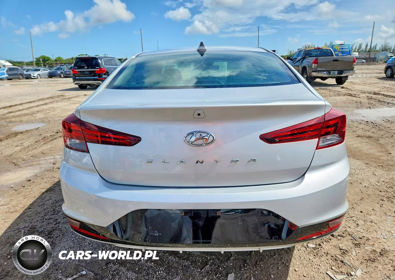 2019 Hyundai Elantra Value Edition VIN:5NPD84LF6KH414682 - 6