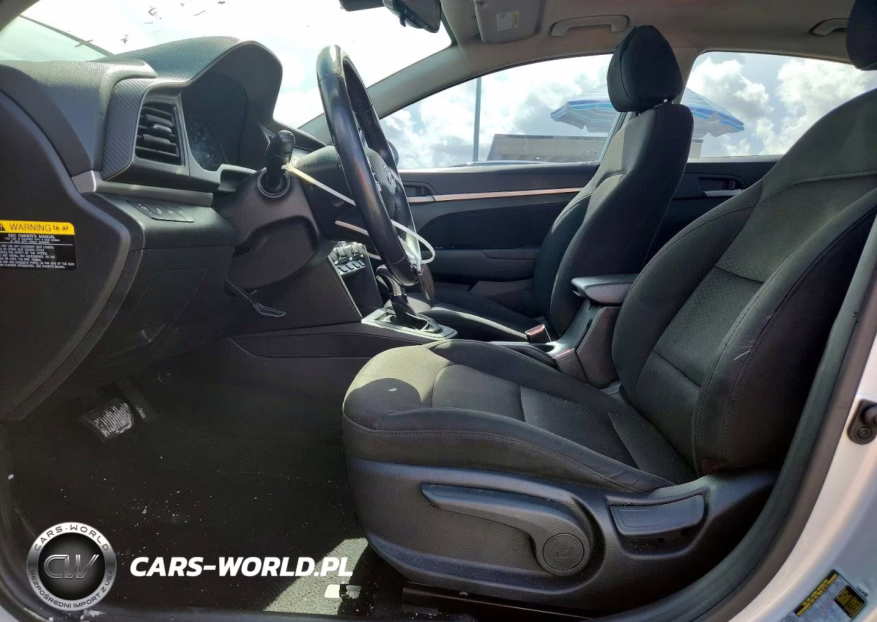 2019 Hyundai Elantra Value Edition VIN:5NPD84LF6KH414682 - 7