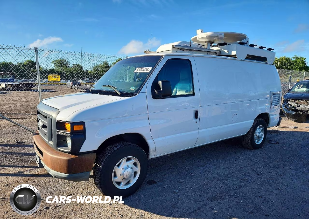 2013 Ford Econoline E350 Super Duty Van