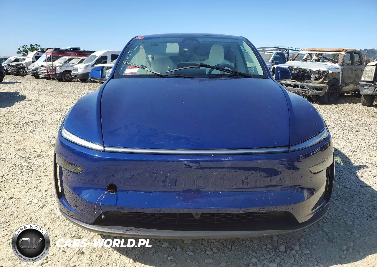 2026 Tesla Model Y VIN:7SAYGDED2TF460206 - 5