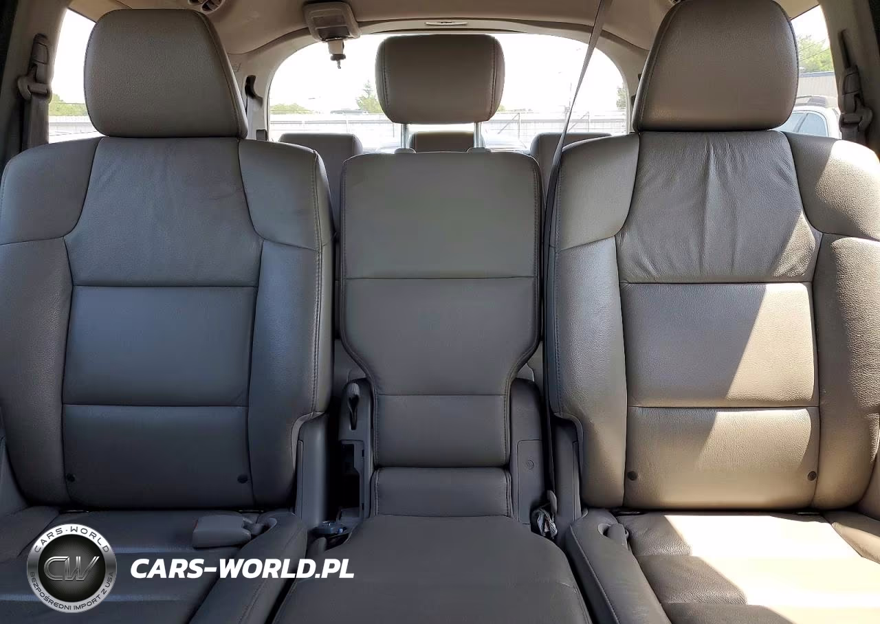 2011 Honda Odyssey Touring VIN:5FNRL5H97BB057234 - 10