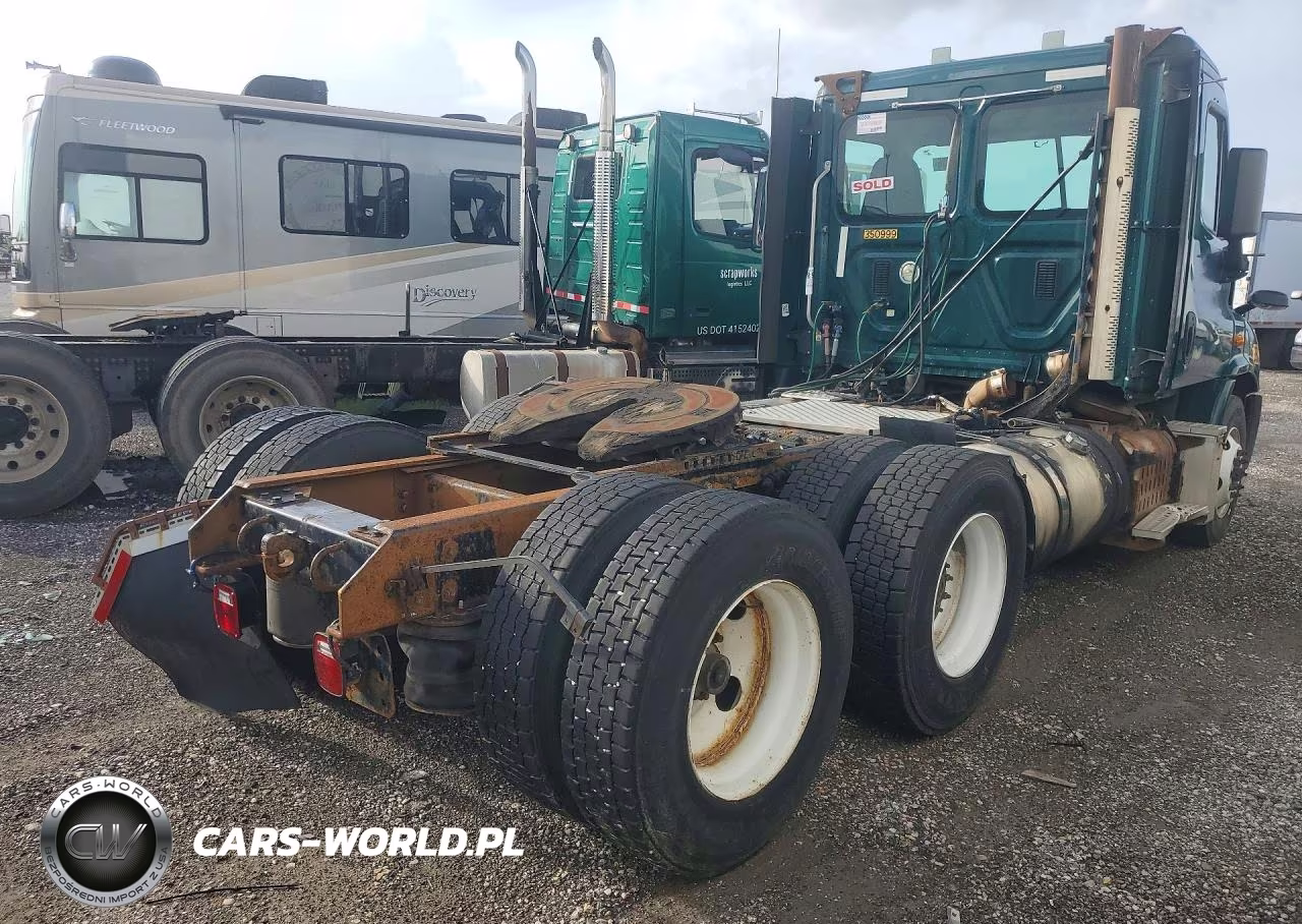 2016 Freightliner Cascadia 113 Semi Truck VIN:3AKBGADV4GDHE0112 - 3