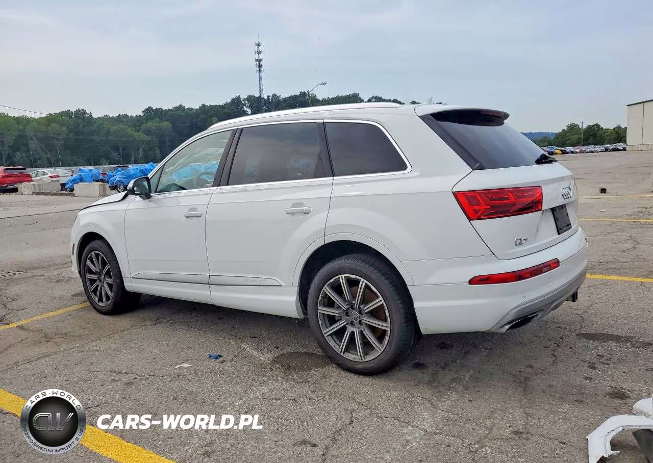 2017 Audi Q7 Premium Plus VIN:WA1LAAF7XHD032599 - 2