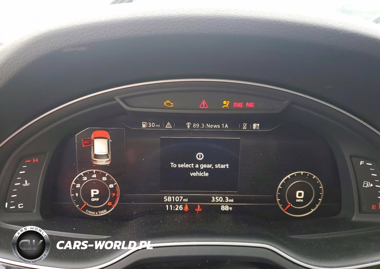 2017 Audi Q7 Premium Plus VIN:WA1LAAF7XHD032599 - 9