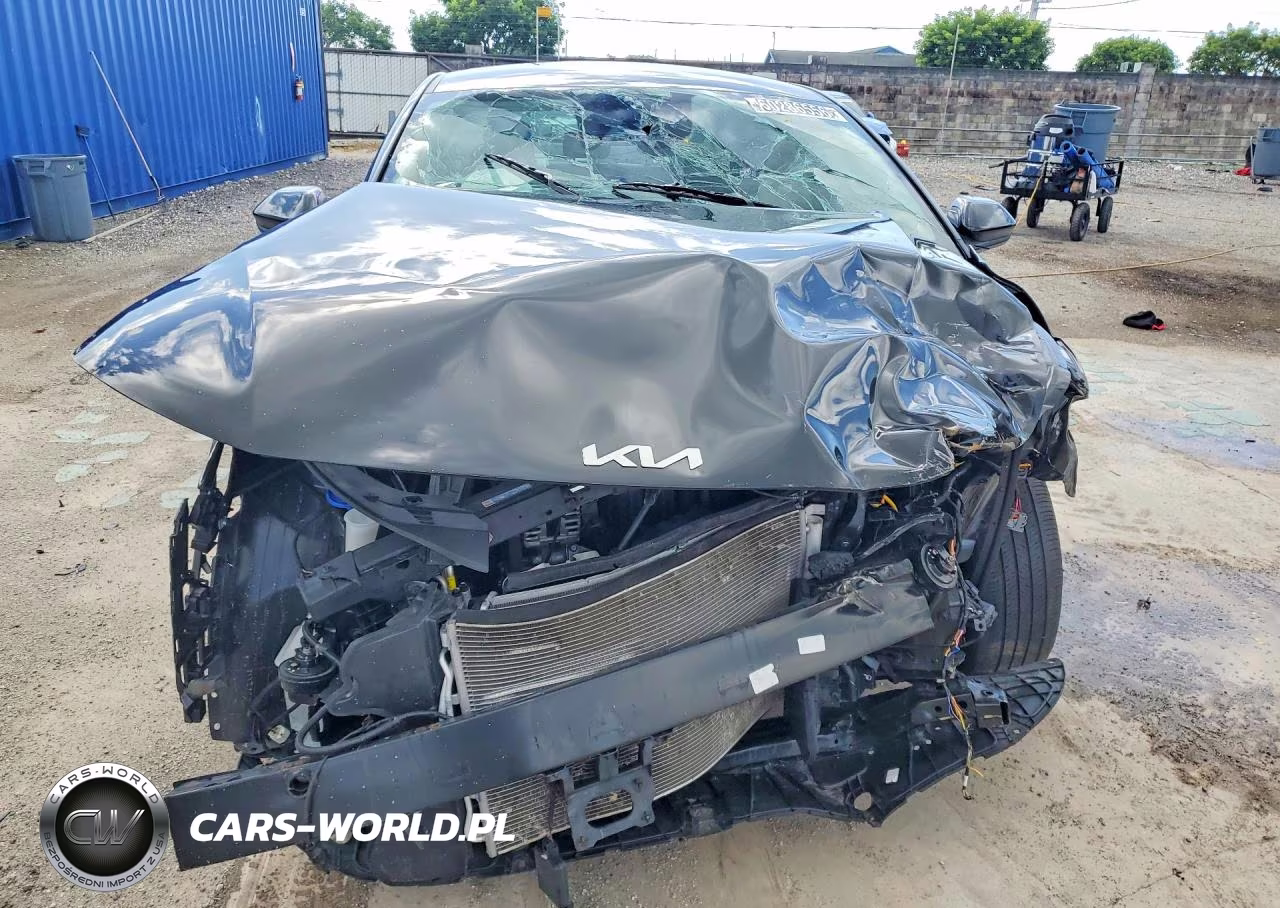 2025 Kia K4 Lxs VIN:3KPFT4DE6SE074760 - 5