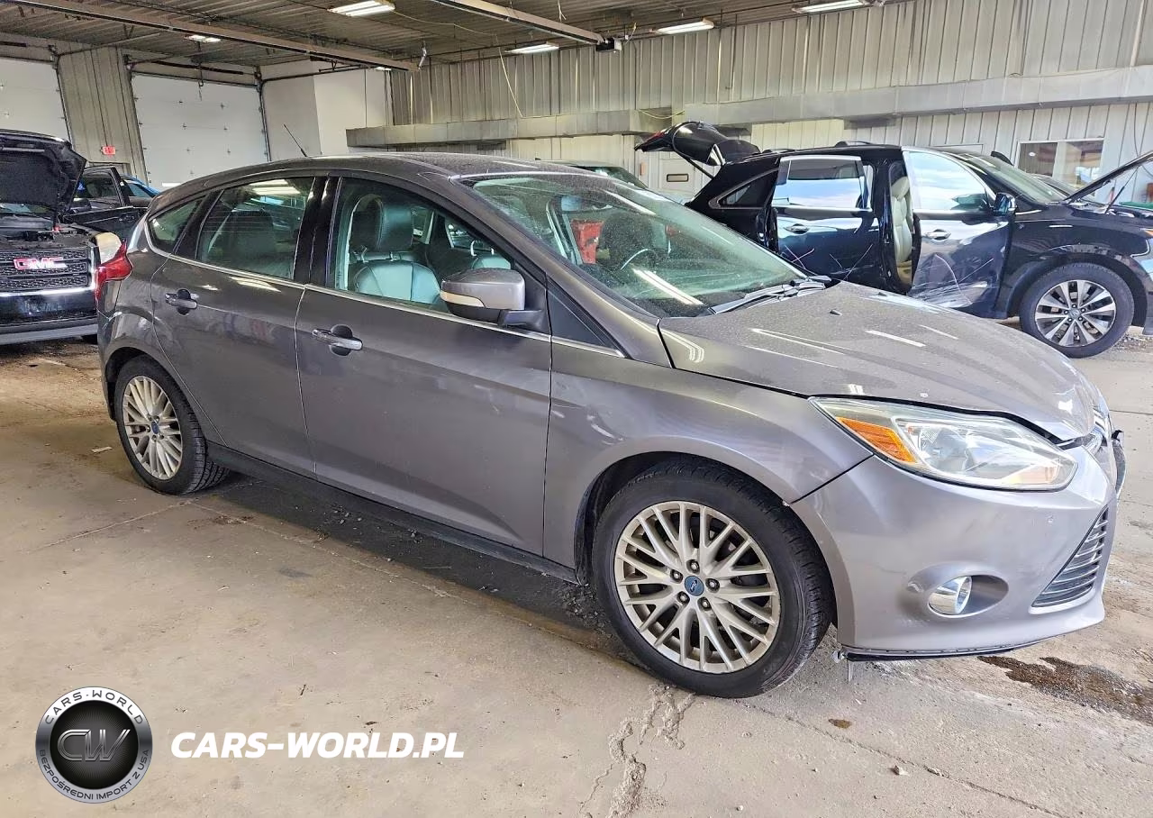2012 Ford Focus VIN:1FAHP3M25CL189944 - 4