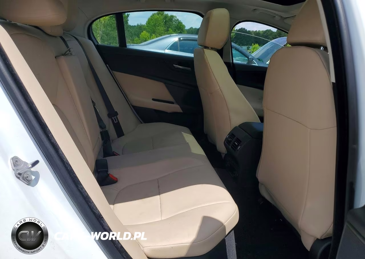 2018 Jaguar Xe VIN:SAJAR4FX2JCP34422 - 10