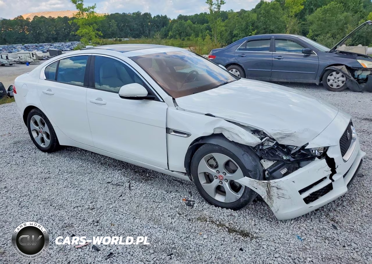 2018 Jaguar Xe VIN:SAJAR4FX2JCP34422 - 4