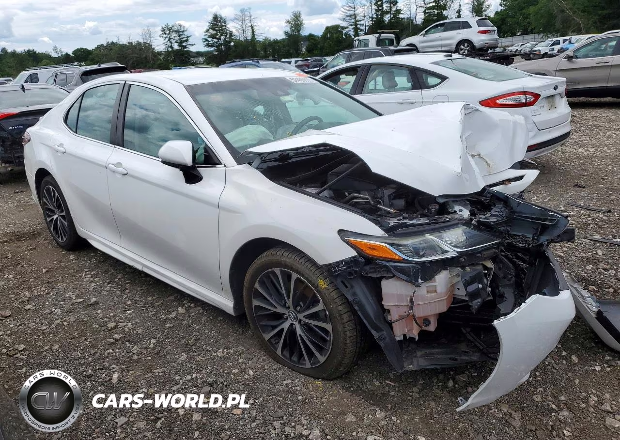 2018 Toyota Camry Se VIN:4T1B11HKXJU134974 - 4
