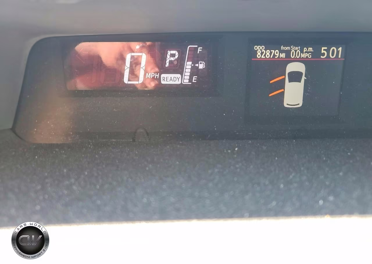 2015 Toyota Prius C Four VIN:JTDKDTB37F1087324 - 9