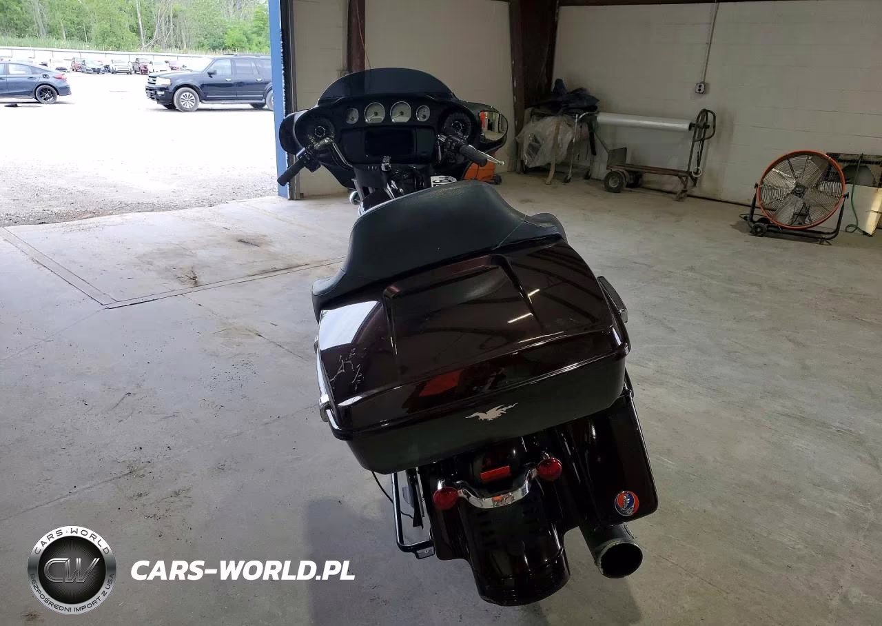 2022 Harley Davidson Flhx VIN:1HD1KBC10NB657048 - 4