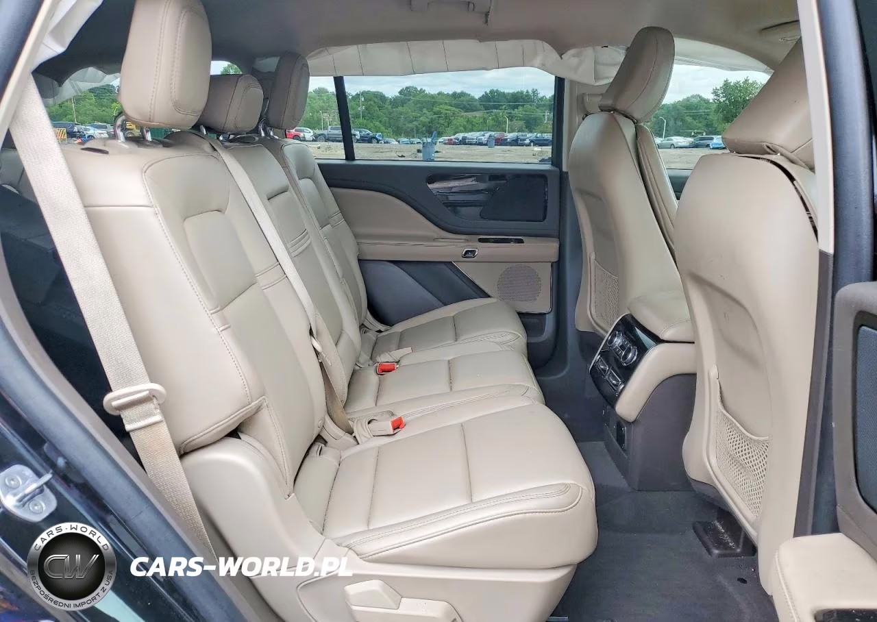 2023 Lincoln Aviator VIN:5LM5J6XC2PGL18945 - 11