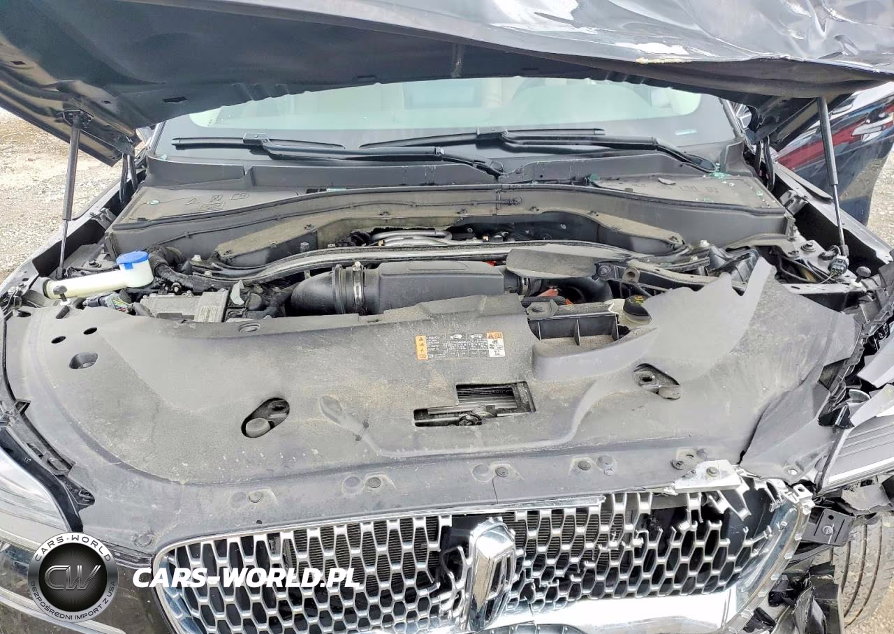 2023 Lincoln Aviator VIN:5LM5J6XC2PGL18945 - 12