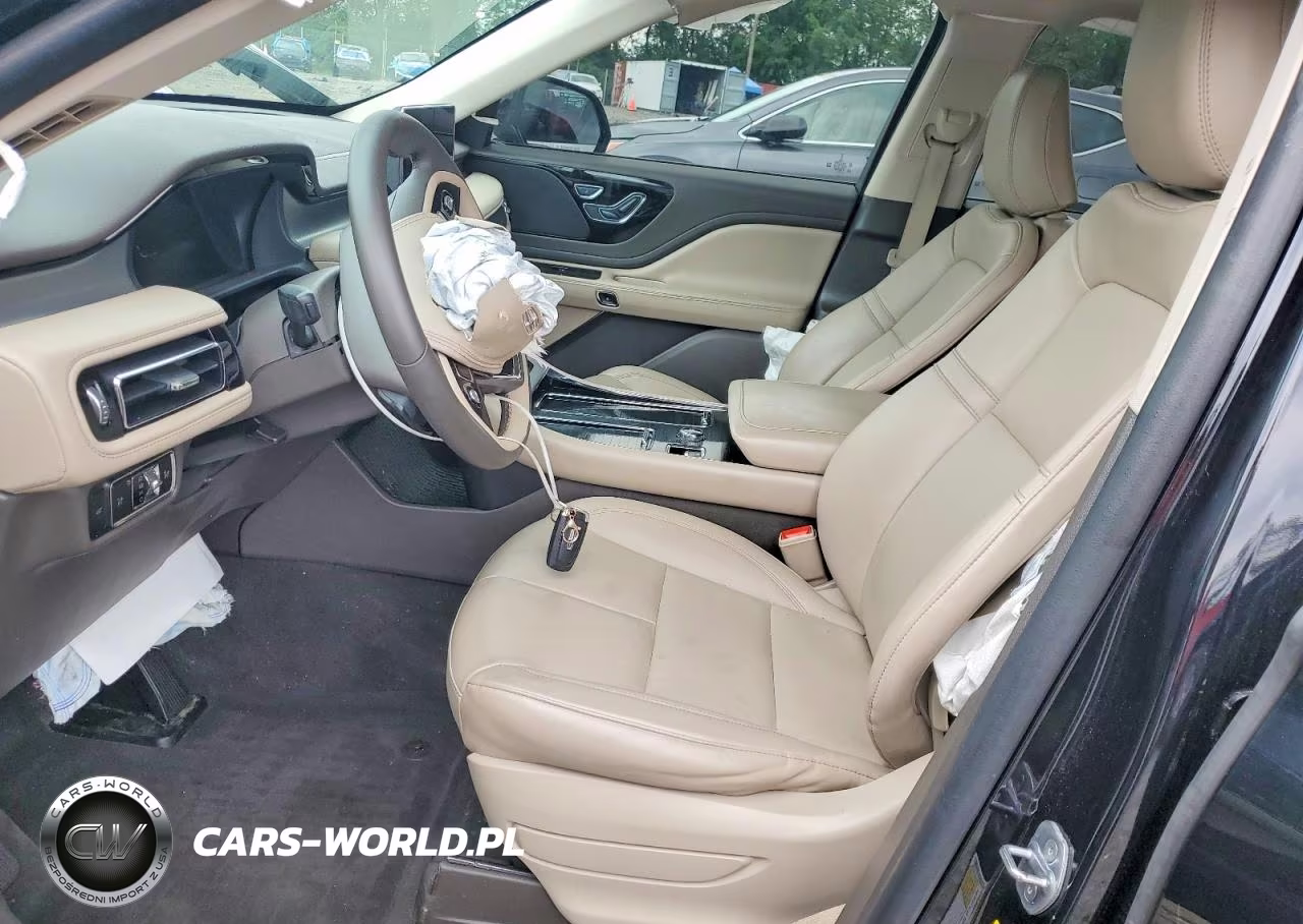 2023 Lincoln Aviator VIN:5LM5J6XC2PGL18945 - 7