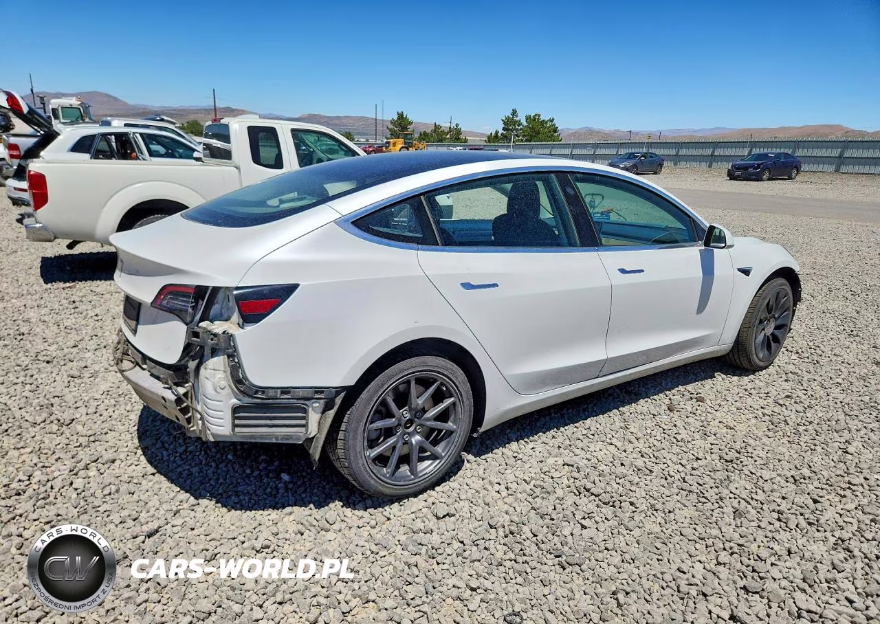 2019 Tesla Model 3 VIN:5YJ3E1EA7KF466826 - 3