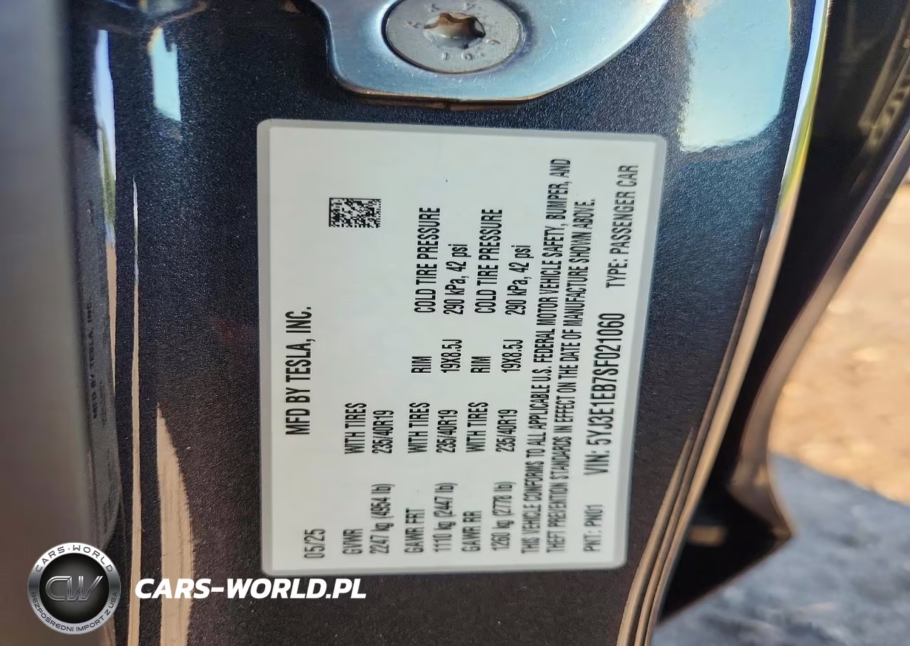 2025 Tesla Model 3 VIN:5YJ3E1EB7SF021060 - 12