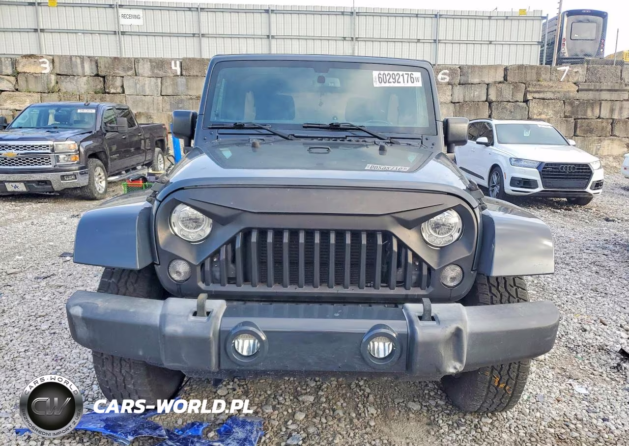 2017 Jeep Wrangler Unlimited Sahara VIN:1C4BJWEG3HL520007 - 5