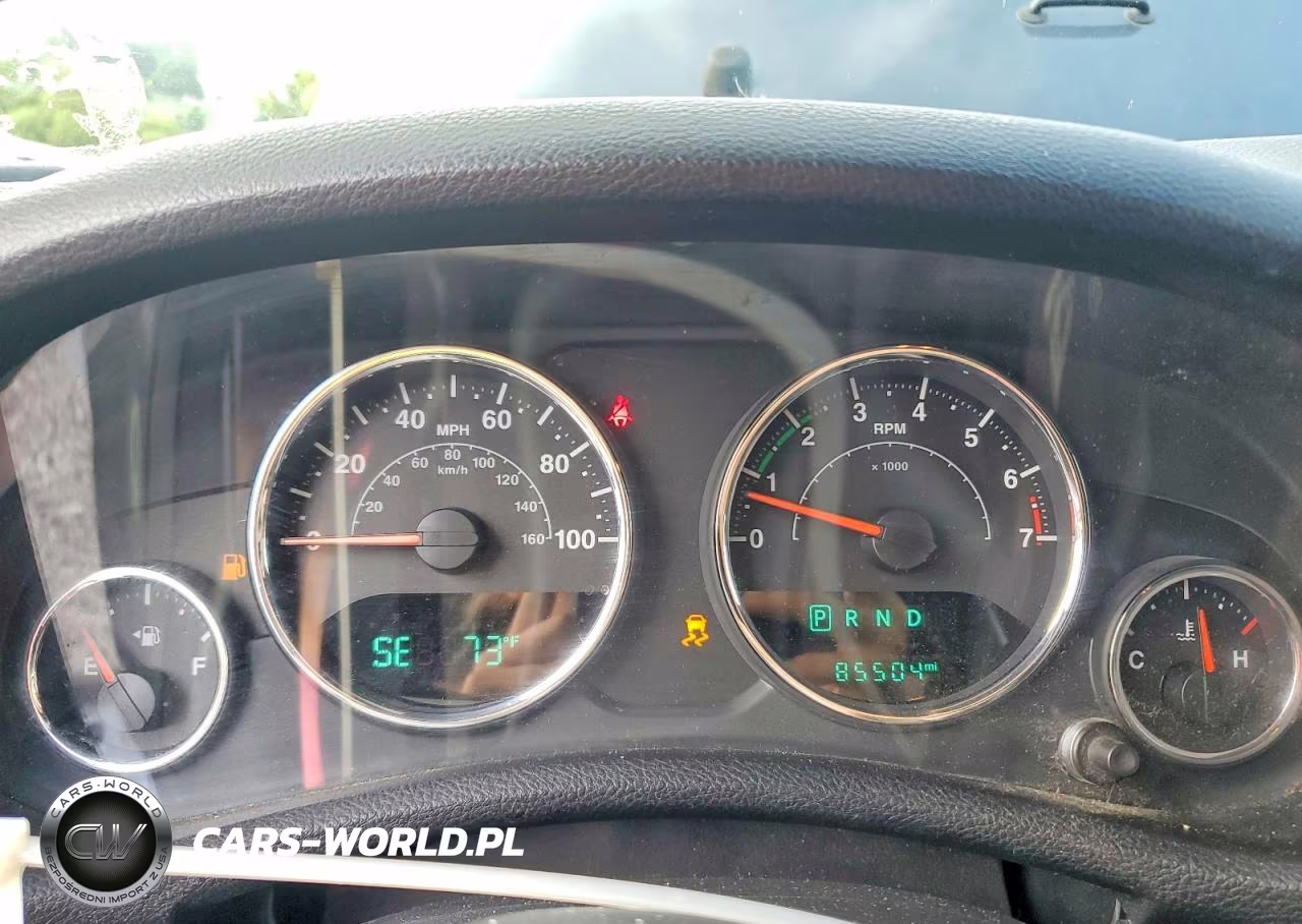 2017 Jeep Wrangler Unlimited Sahara VIN:1C4BJWEG3HL520007 - 9
