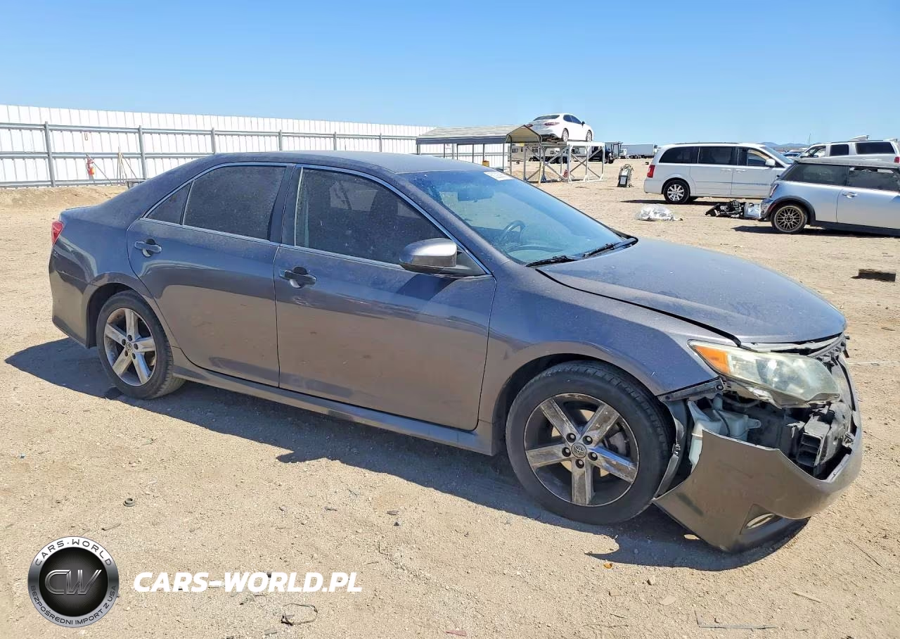 2014 Toyota Camry Se VIN:4T1BF1FK2EU832957 - 4