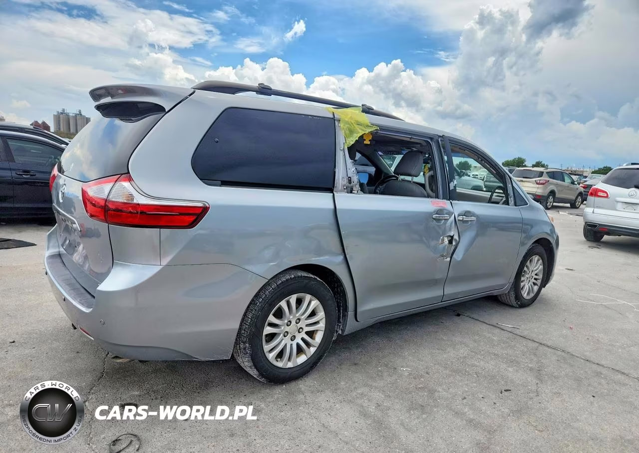 2015 Toyota Sienna Xle 8-Passenger VIN:5TDYK3DC8FS582339 - 3